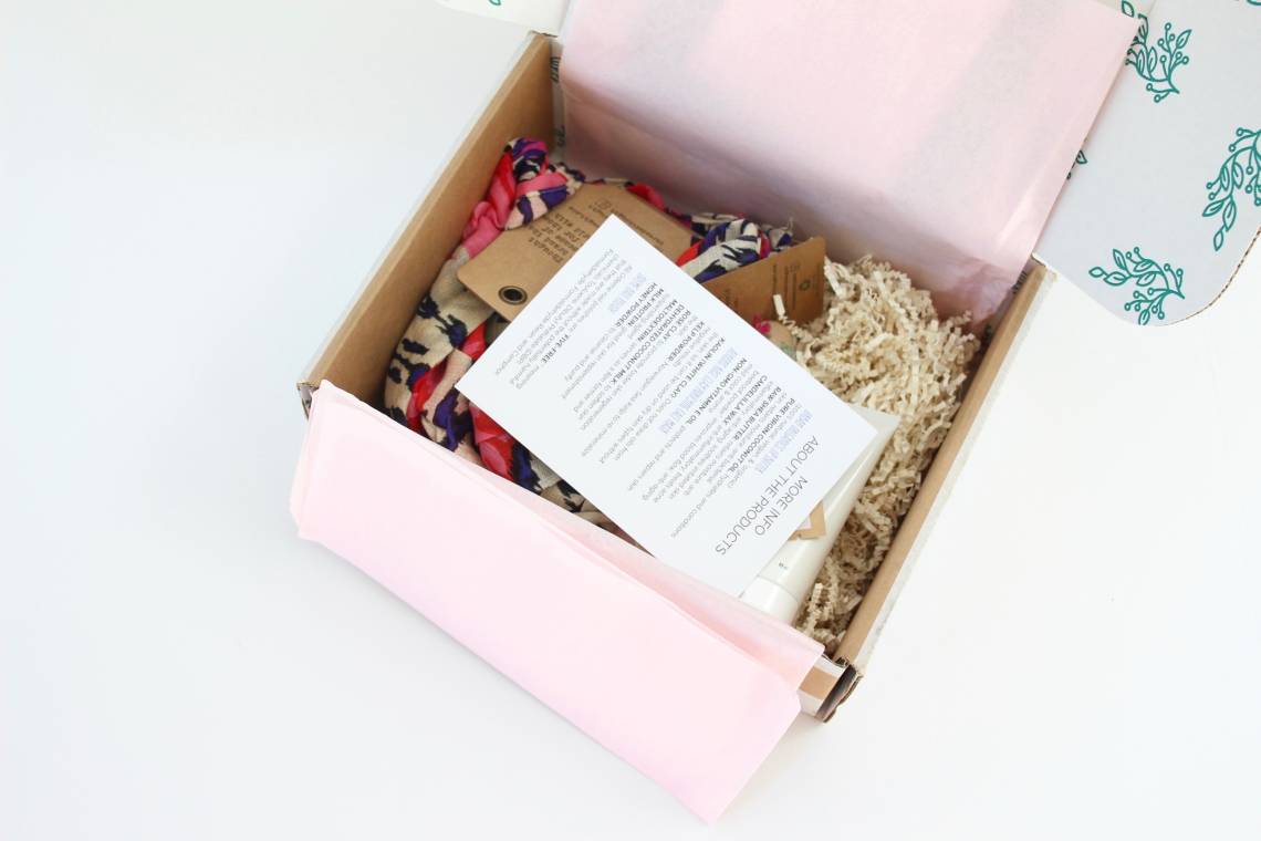 luxily-boutique-box-review-october-2016-4
